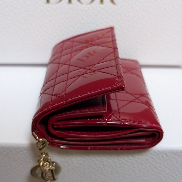 Lady Dior Medium Trifold Wallet - Picture 2 of 13
